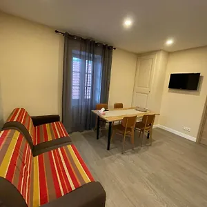  Appartement Sisters France